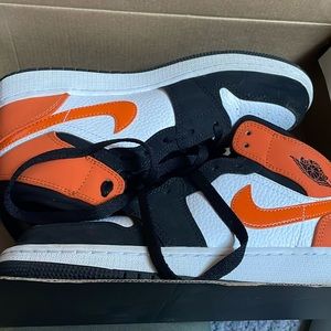 Air Jordan 1MID(GS)